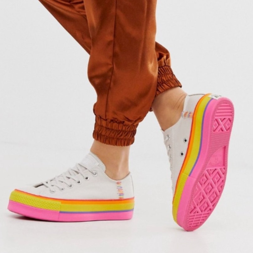 CONVERSE CTAS Lift Ox Canvas Rainbow Pale Putty Pride LGBTQ Platform Y2K